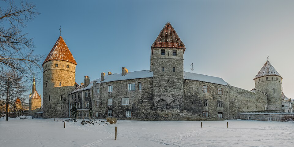 Ponto Turístico Portão de Tallinn (Tallinna Värav) em Pärnu