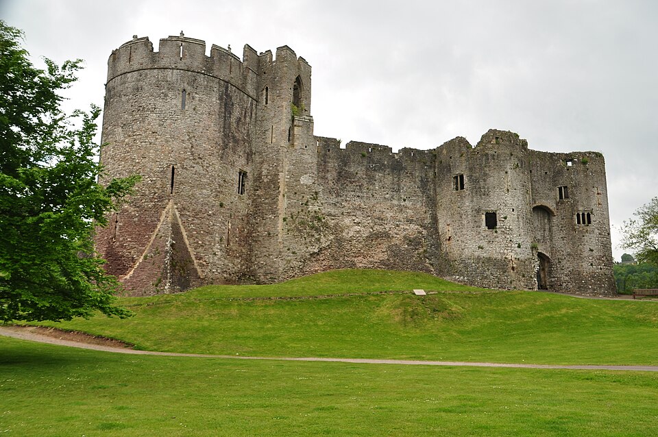 Ponto Turístico Muralhas e Ruínas do Castelo de Newport em Newport