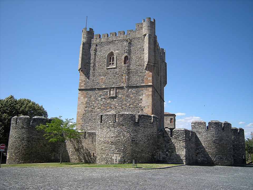 Ponto Turístico Igreja de Santa Maria do Castelo em Bragança