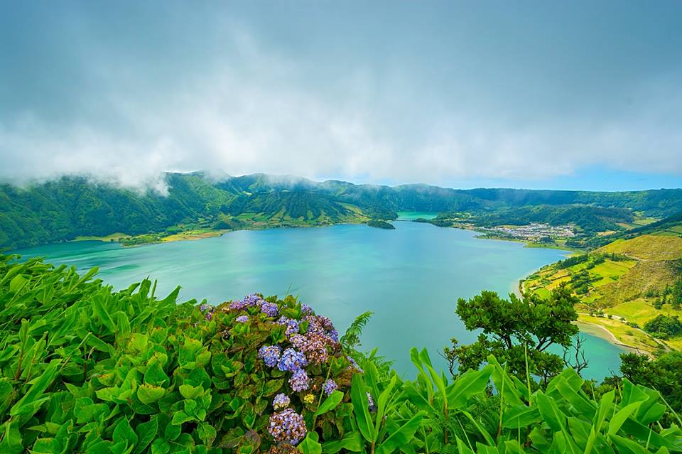 Ponto Turístico Lagoa das Sete Cidades (Arredores - Mirante Vista do Rei) em Ponta Delgada