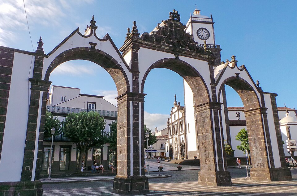 Ponto Turístico Gruta do Carvão em Ponta Delgada