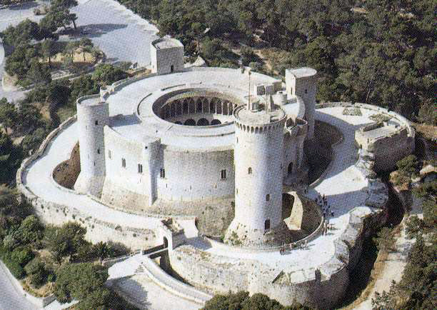 Ponto Turístico Castelo de Bellver em Palma de Maiorca