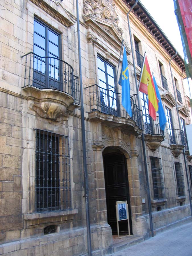 Ponto Turístico Museu de Belas Artes das Astúrias em Oviedo