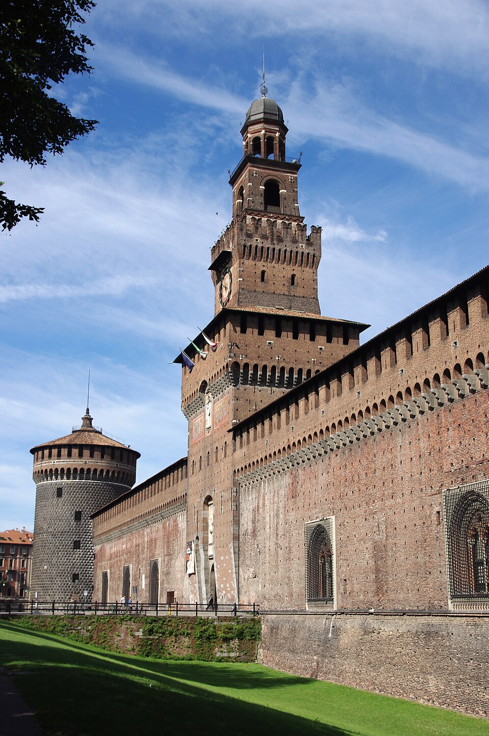 Ponto Turístico Castelo Sforzesco (Castello Sforzesco) em Milão