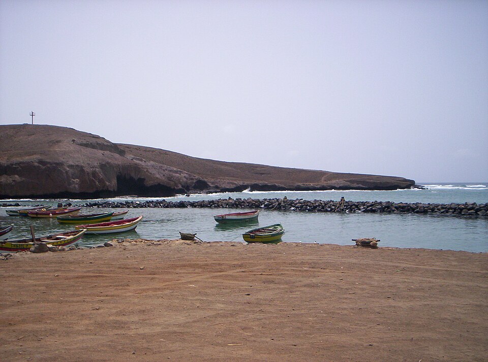 Ponto Turístico Salinas de Pedra de Lume (Arredores - Cratera) em Santa Maria